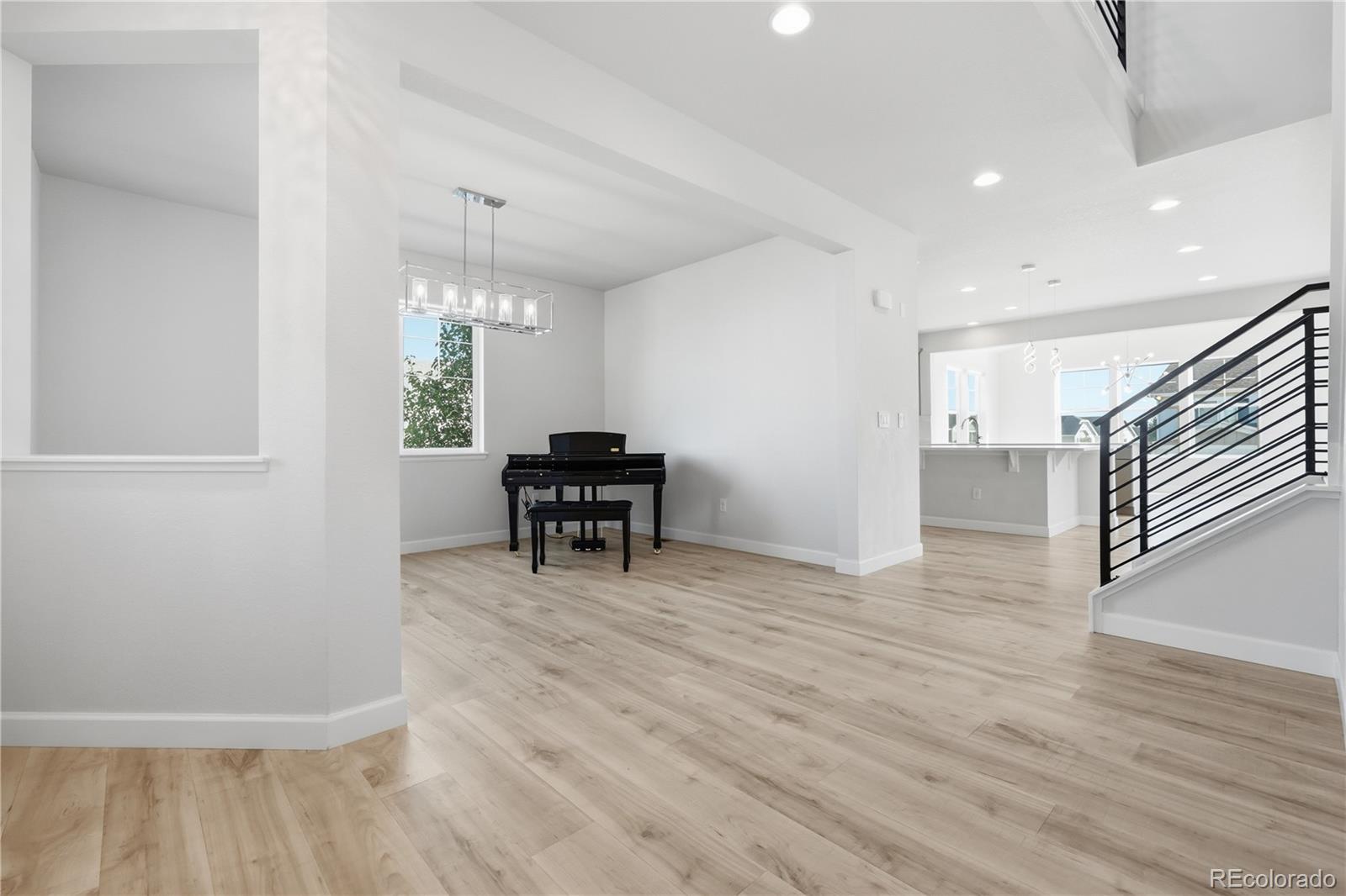 27615 E Geddes Pl, Aurora, CO 80016