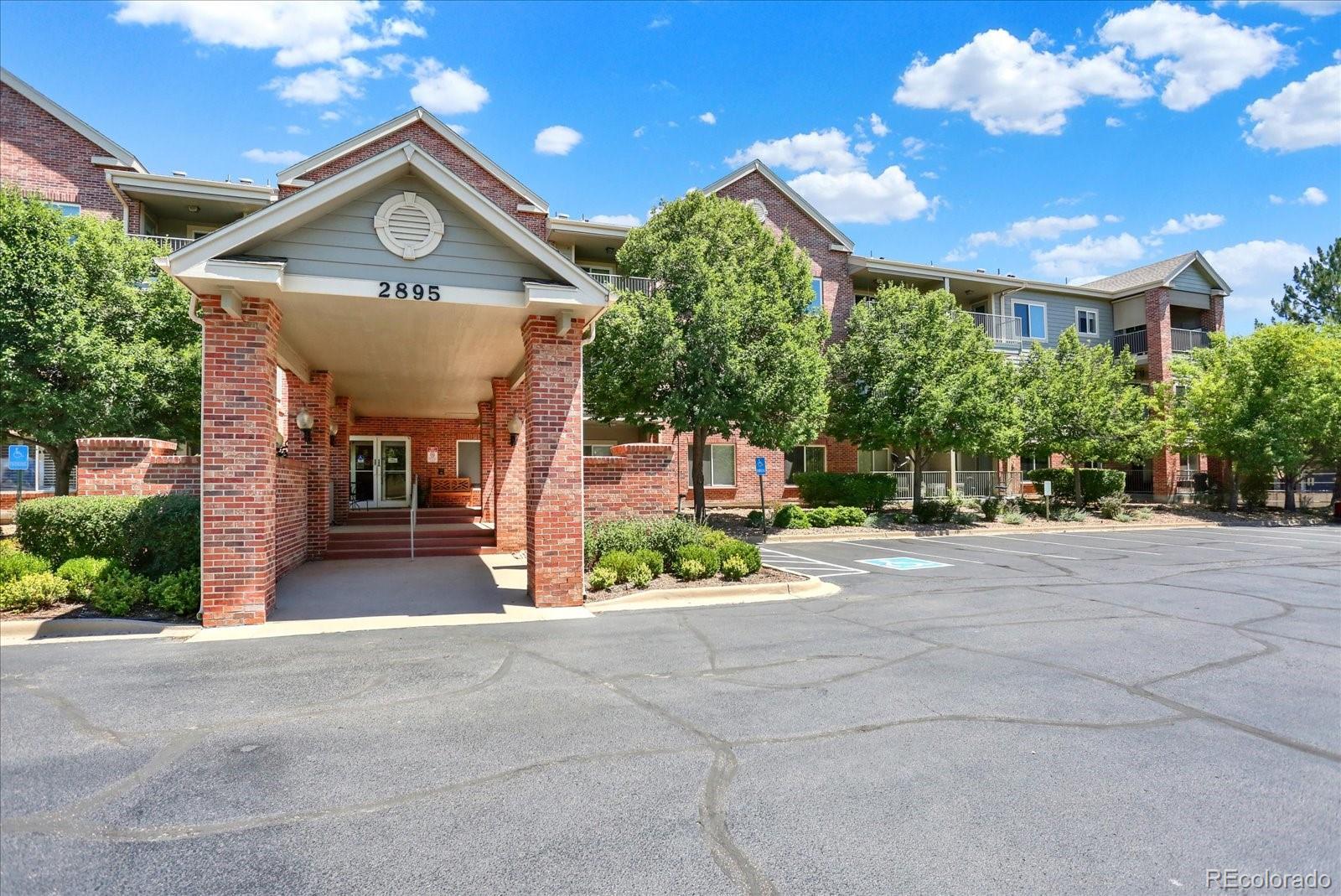 2895 W Riverwalk Cir #215, Littleton, CO 80123