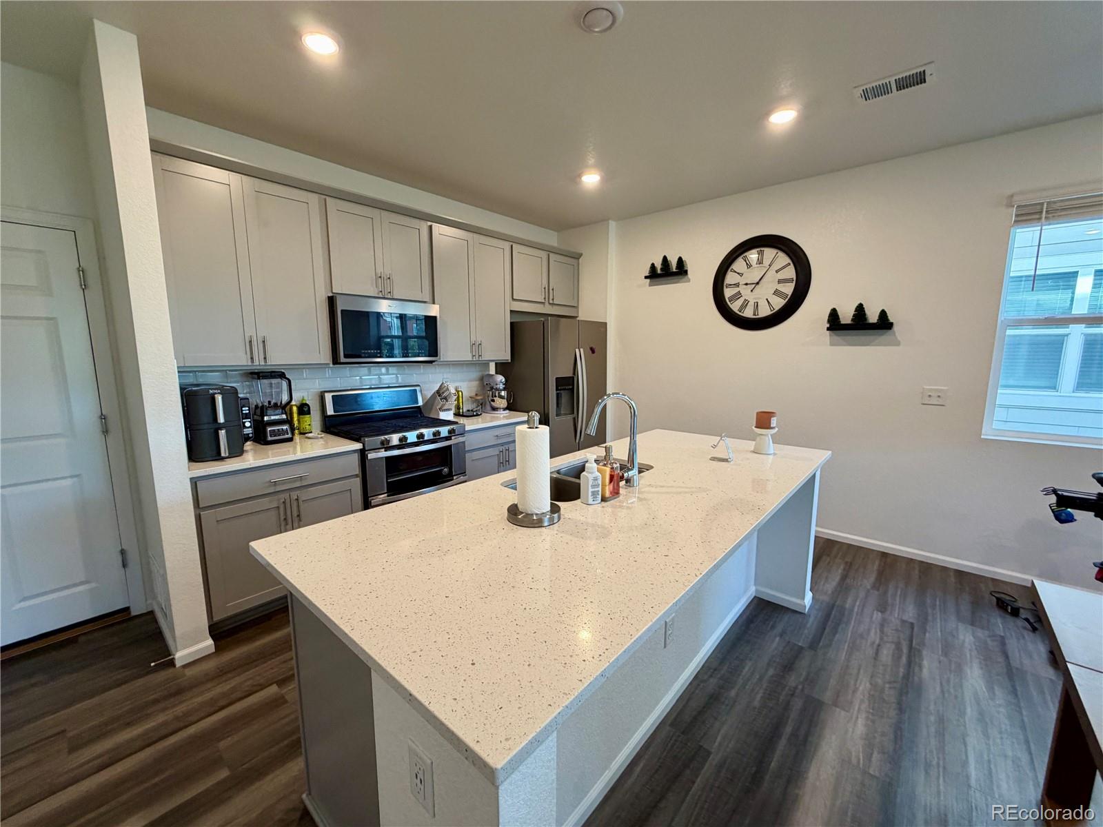 20941 E 60th Ave, Aurora, CO 80019