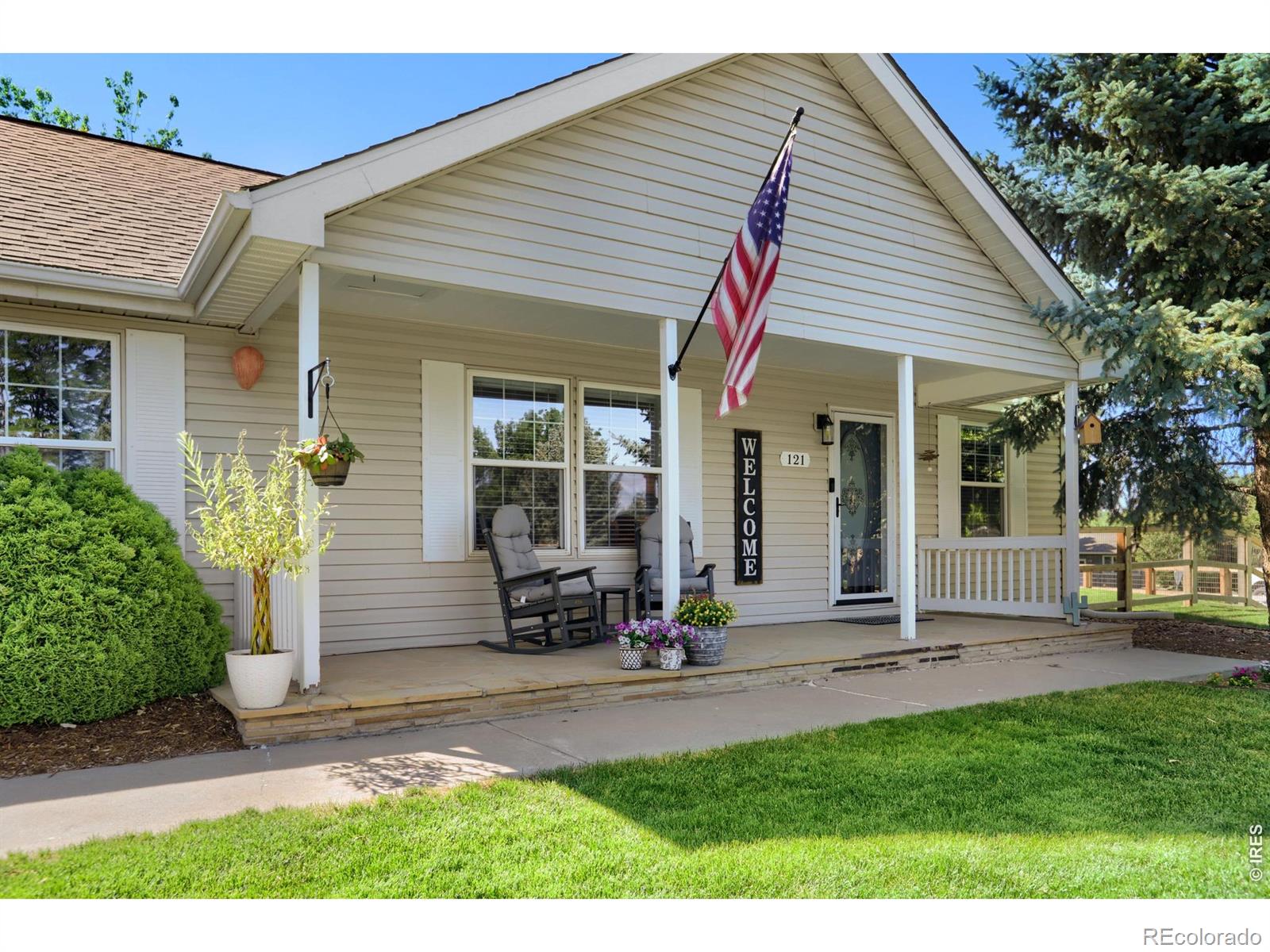 121 Victoria Dr, Fort Collins, CO 80525