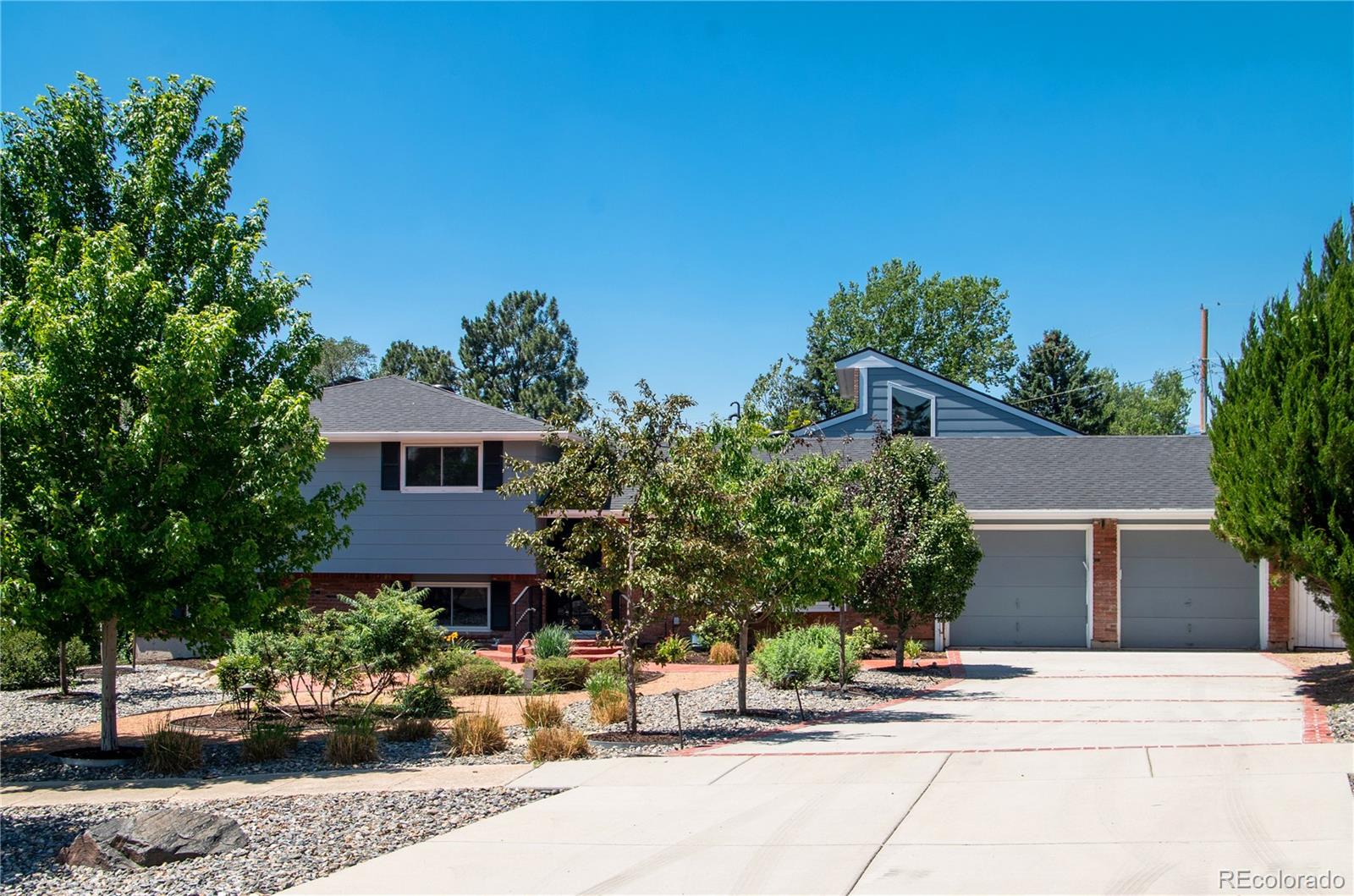 2226 Glenwood Cir, Colorado Springs, CO 80909
