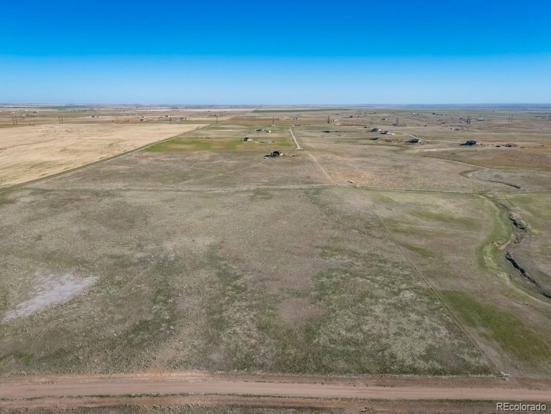 58701 E Lake Pl, Strasburg, CO 80136