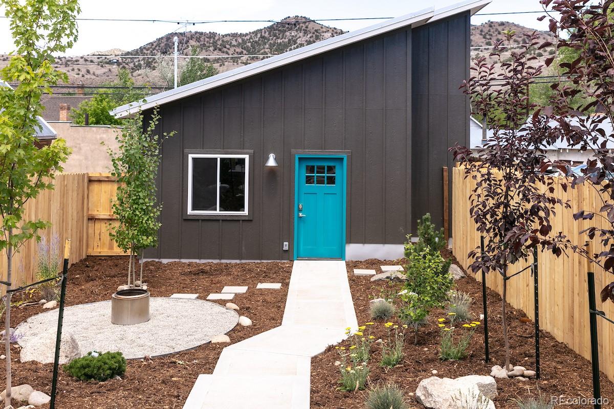 712 W 2nd St #2, Salida, CO 81201