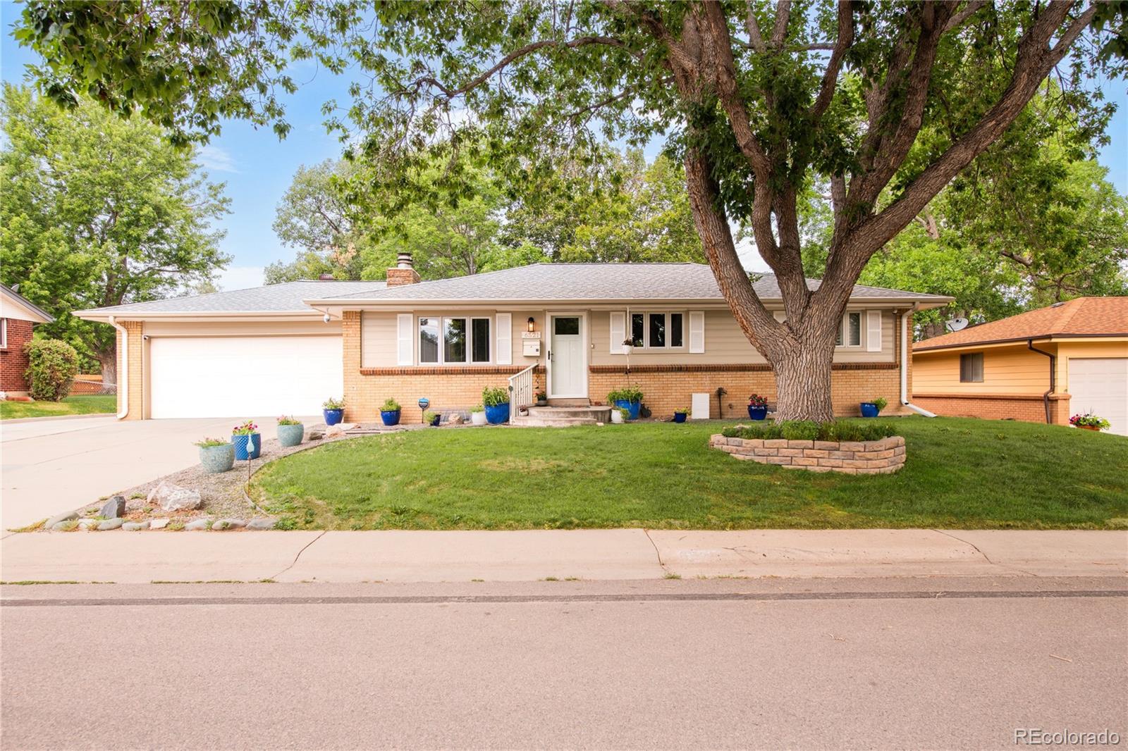 6521 S Logan St, Centennial, CO 80121