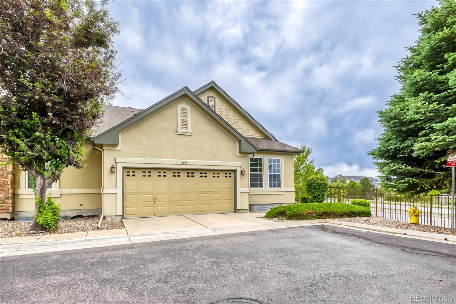 6696 S Shawnee St, Aurora, CO 80016
