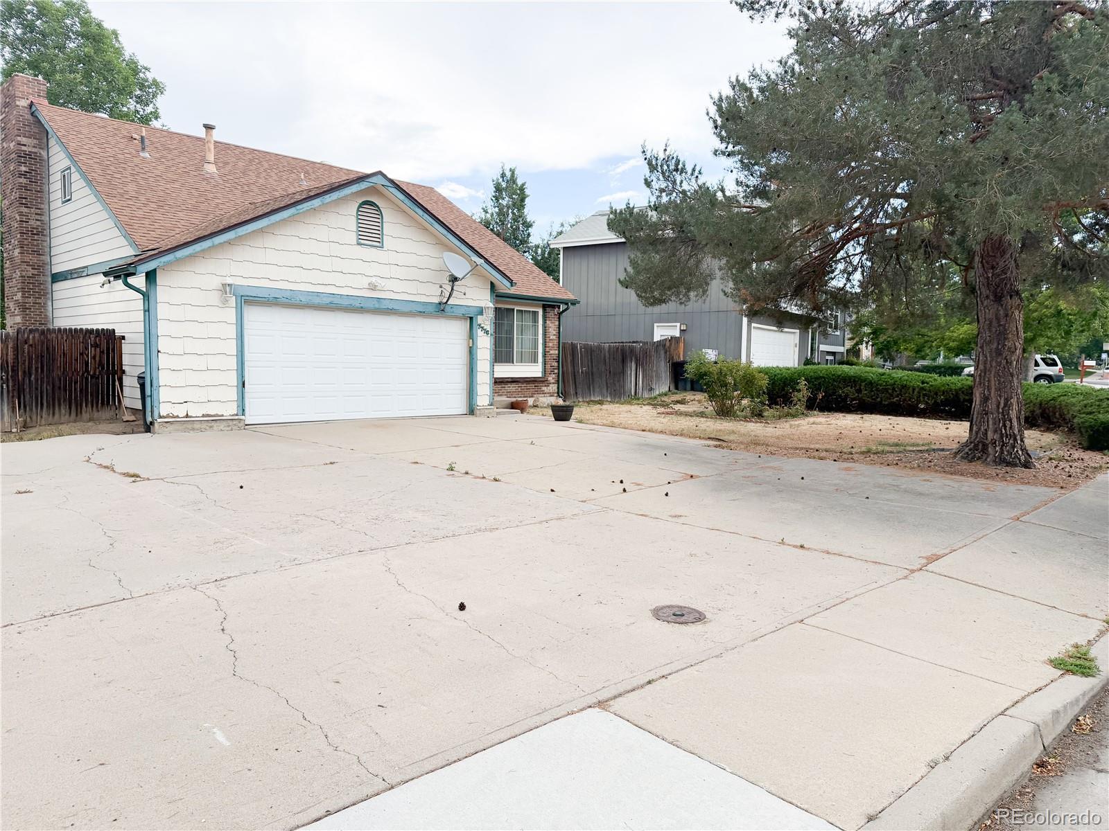 7776 Club Crest Dr, Arvada, CO 80005