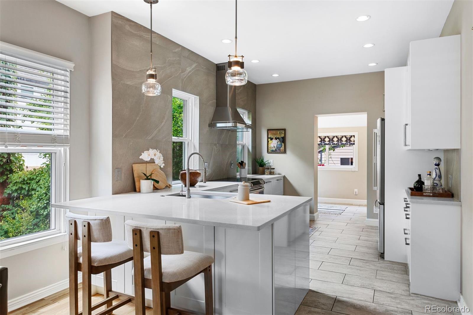 221 S Ogden St, Denver, CO 80209