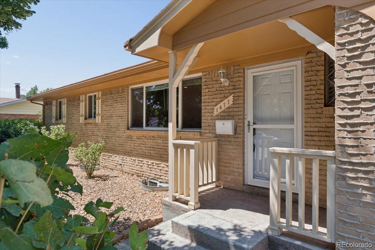 1477 S Brentwood St, Lakewood, CO 80232