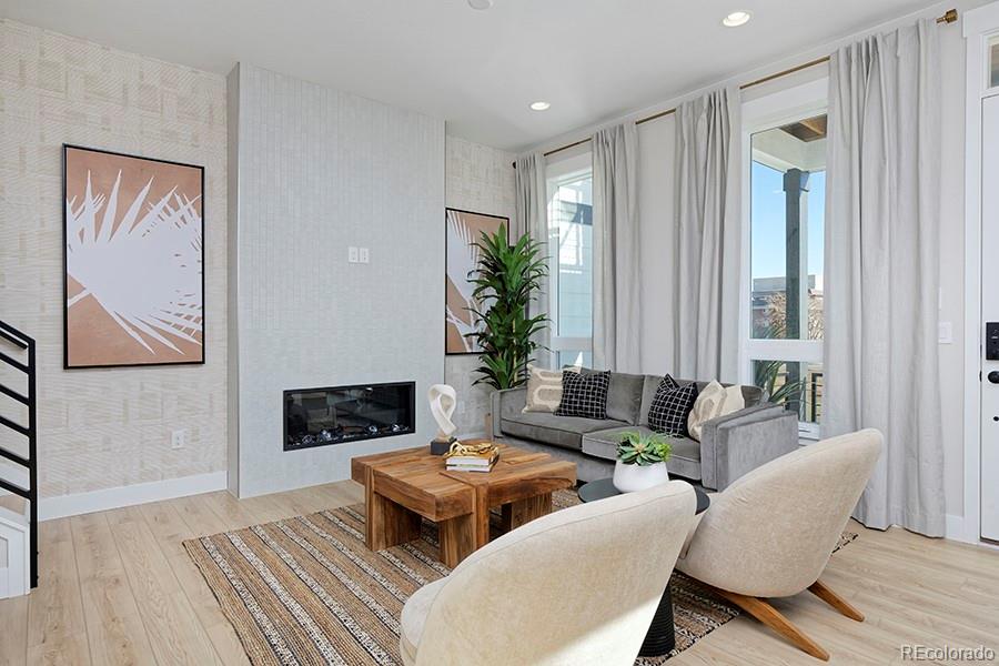 2876 S Machebeuf, Denver, CO 80236