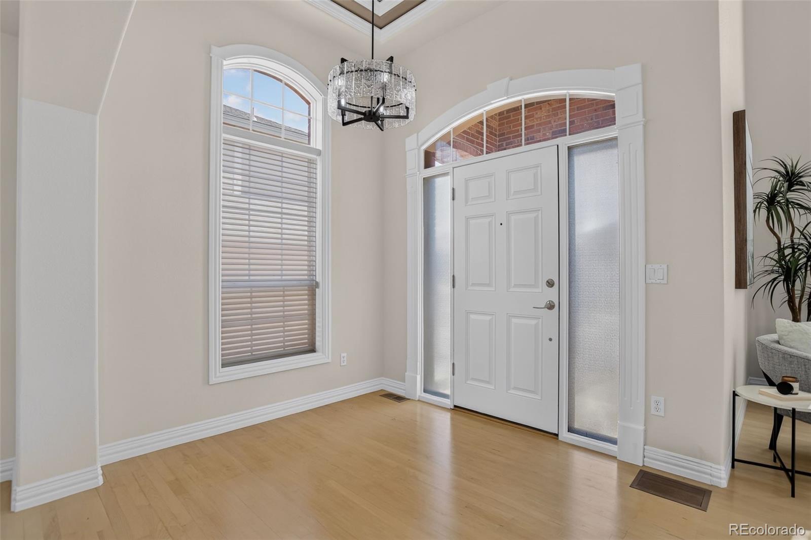 9041 Kittiwake St, Littleton, CO 80126