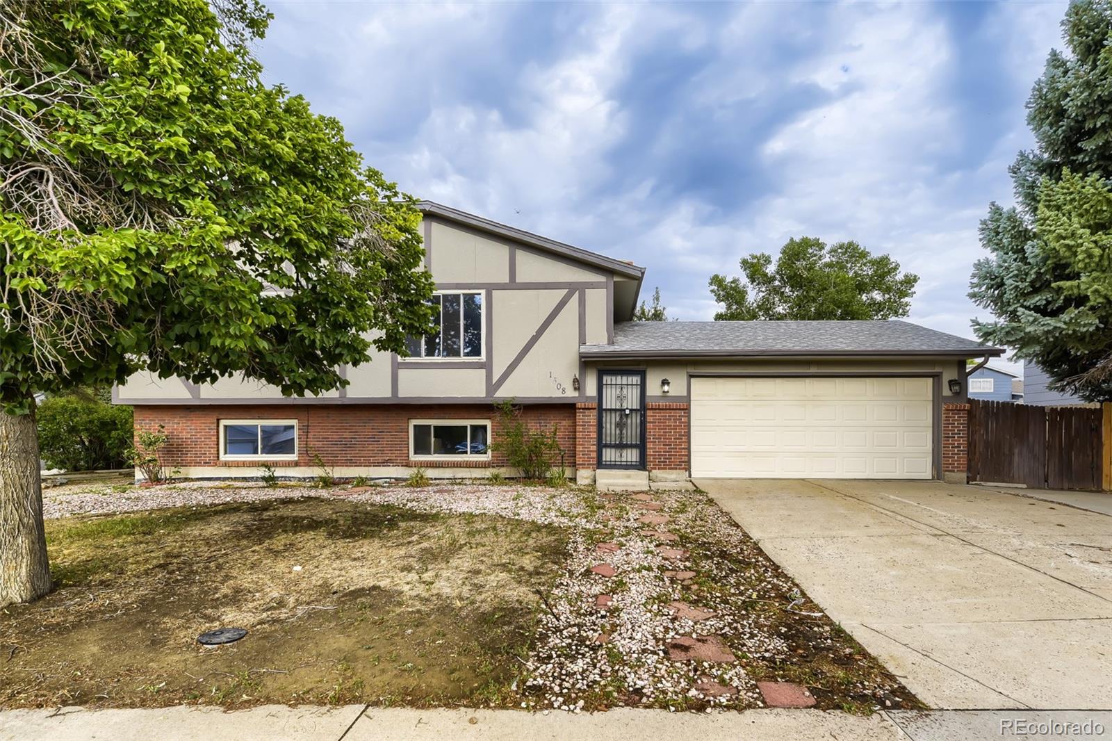 1508 S Laredo Ct, Aurora, CO 80017