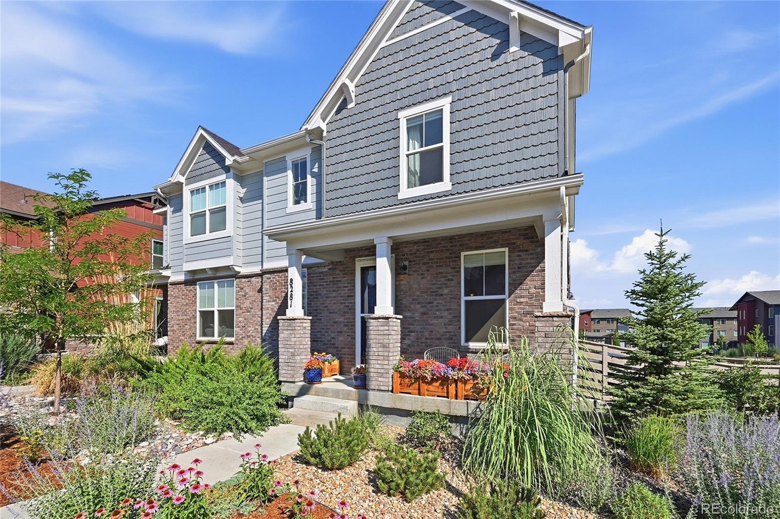 8281 Hunts Peak St, Littleton, CO 80125