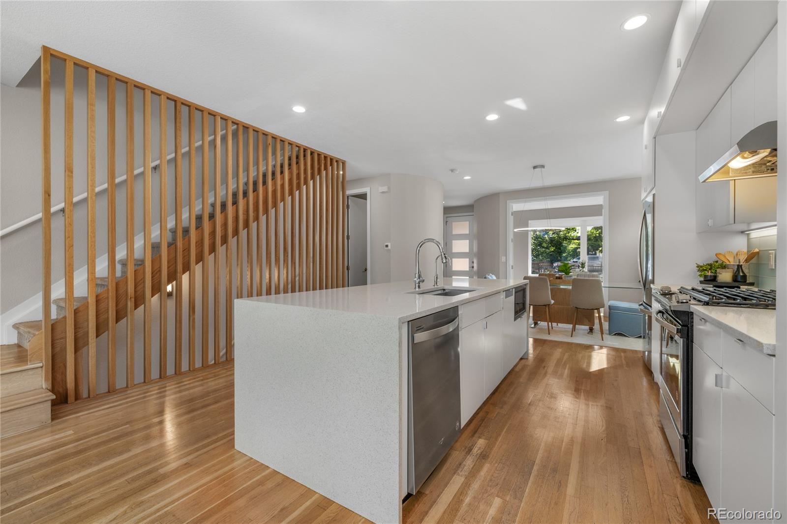 2953 S Delaware St, Englewood, CO 80110