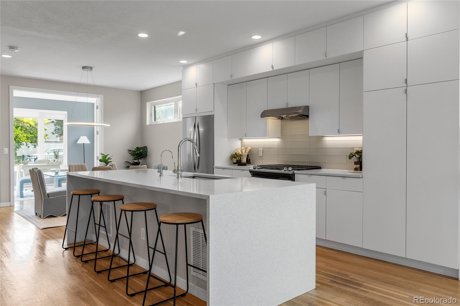 2953 S Delaware St, Englewood, CO 80110