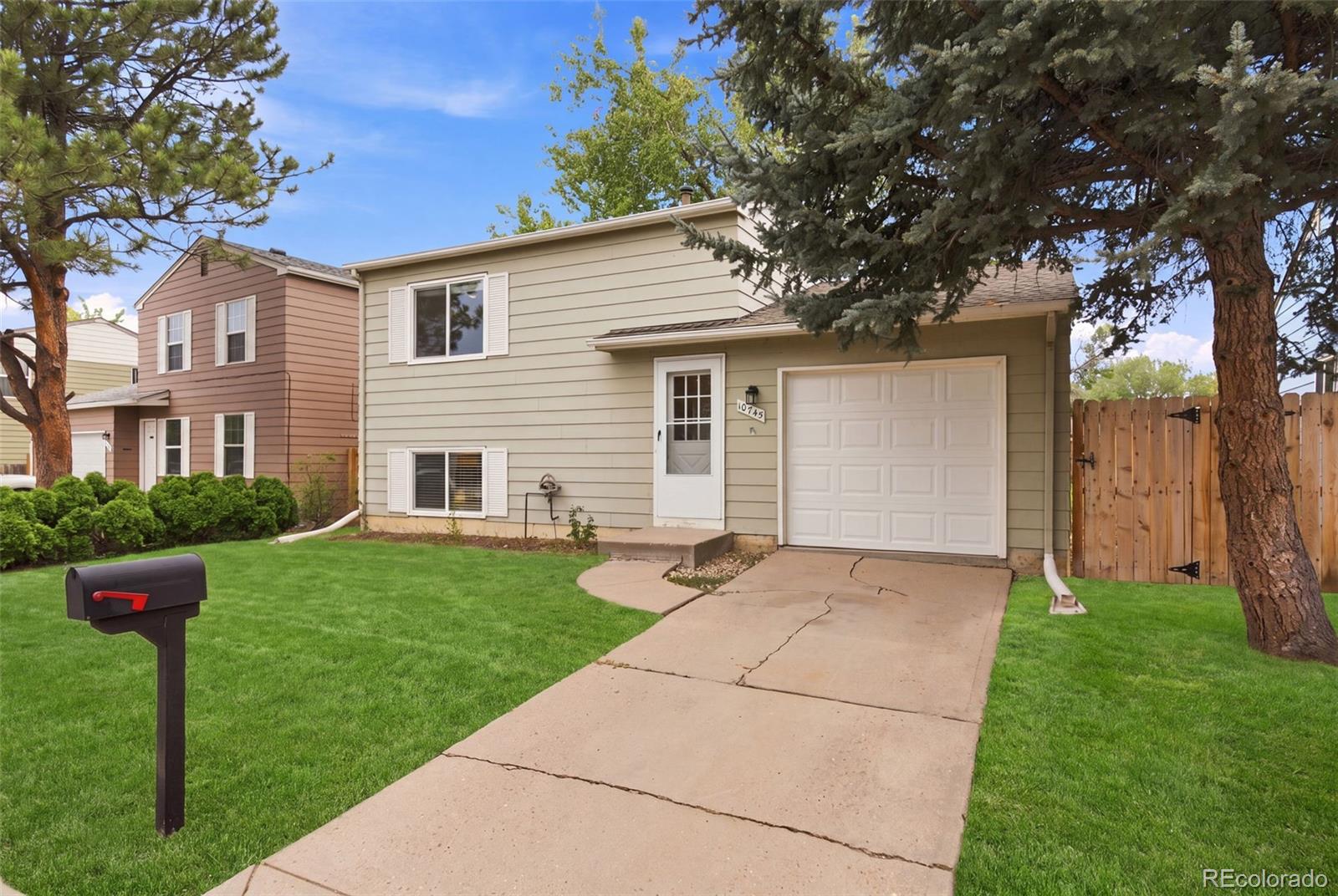 10745 Miller Ct, Broomfield, CO 80021
