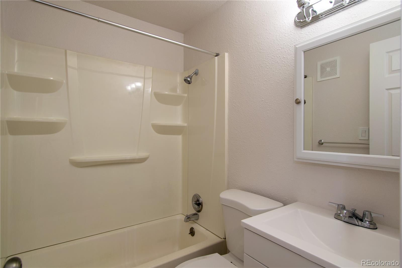 715 16th St #719, Loveland, CO 80537
