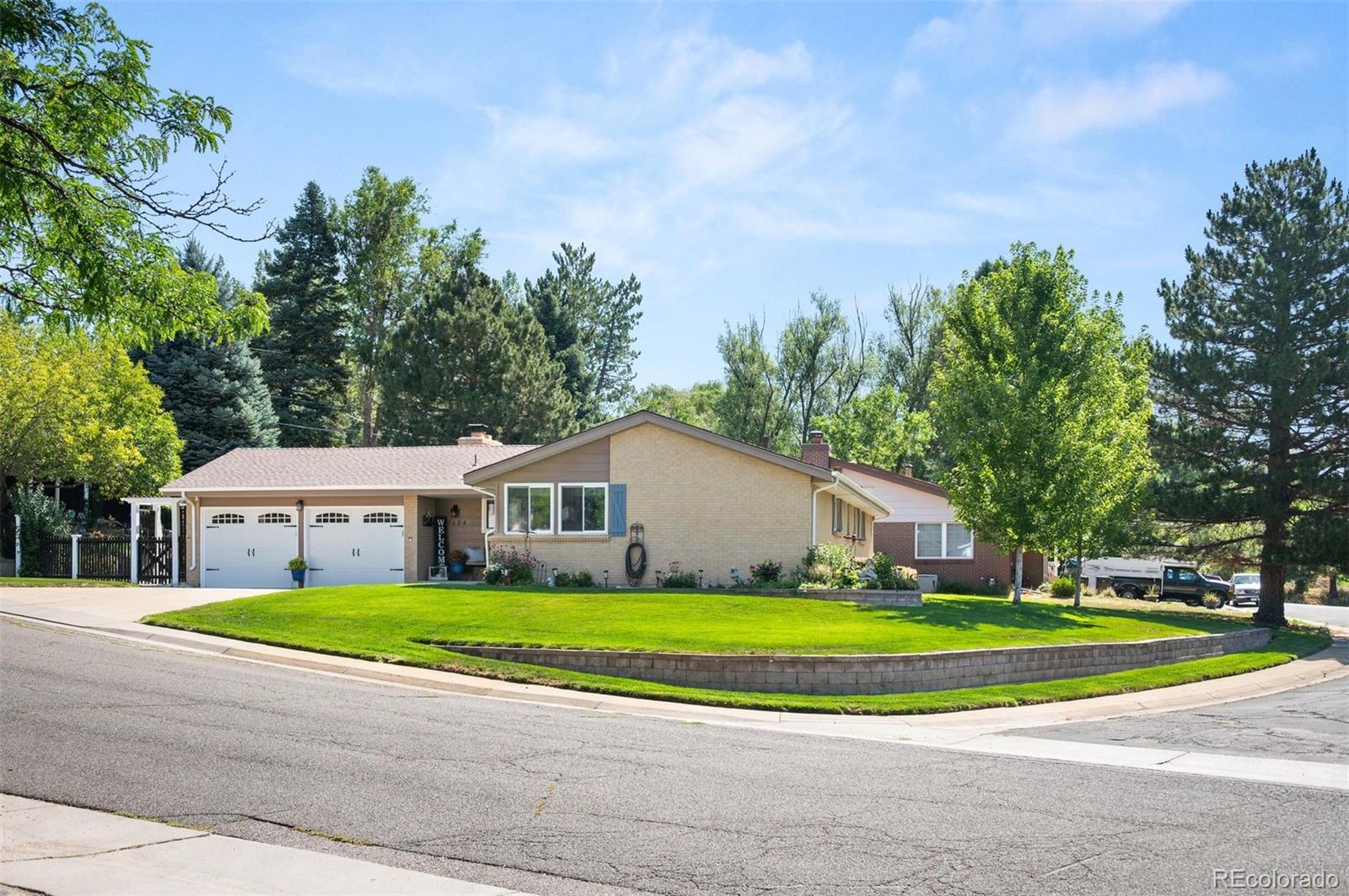 7024 Owens St, Arvada, CO 80004
