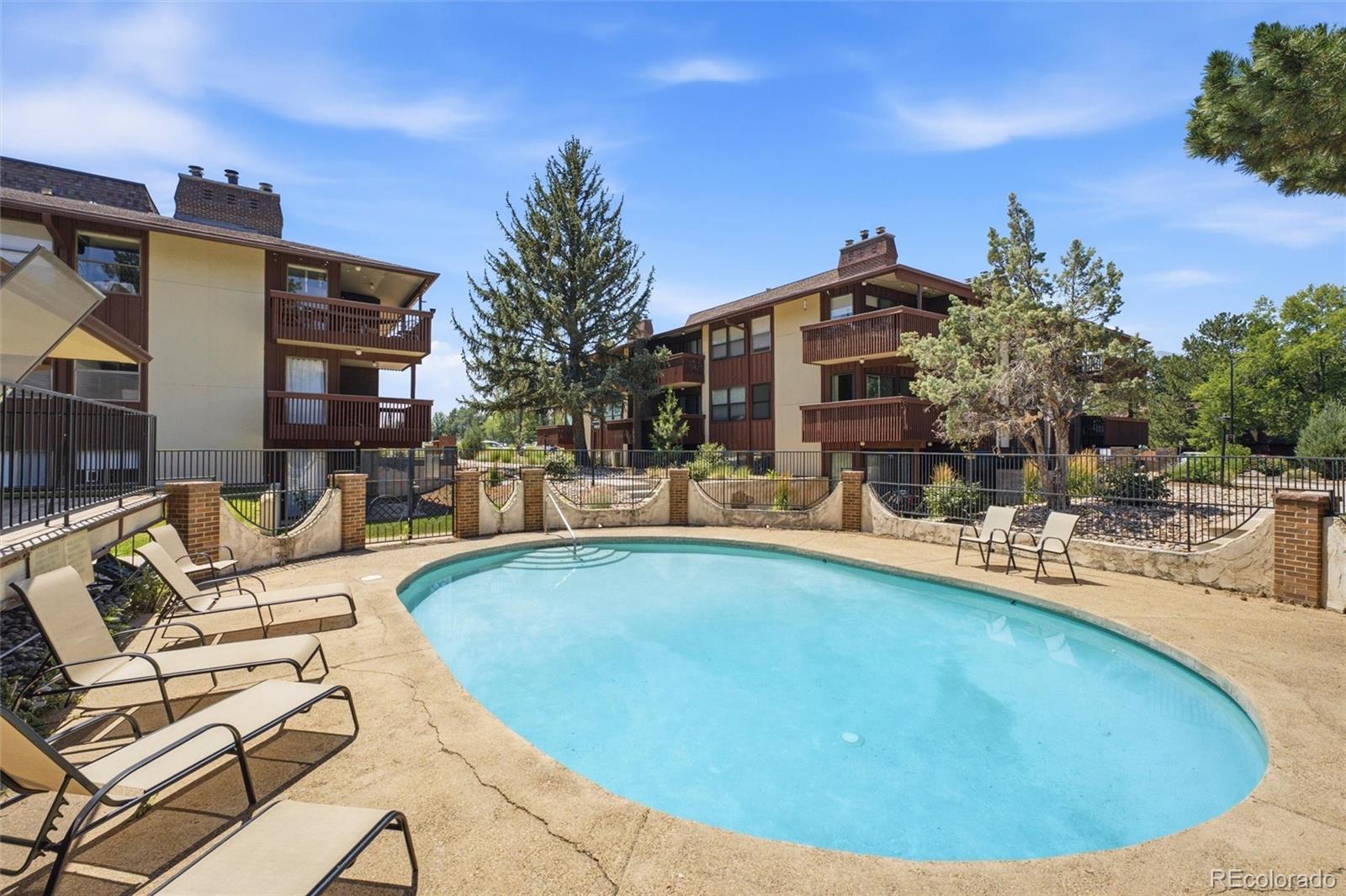 500 Manhattan Dr #C10, Boulder, CO 80303