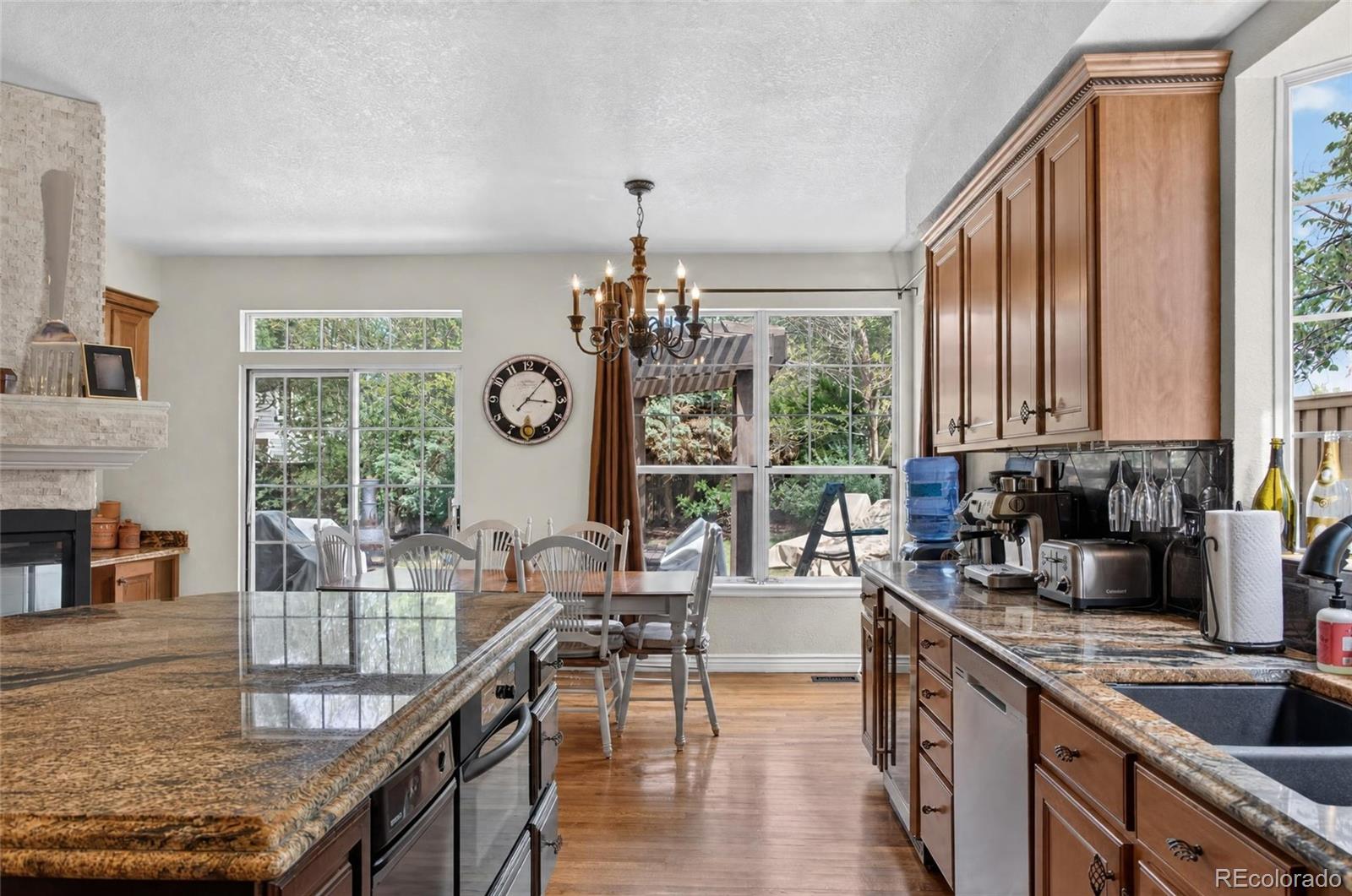 8798 Forrest Dr, Highlands Ranch, CO 80126