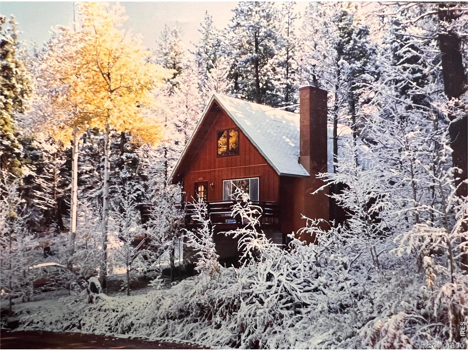 39 Hickory Dr, Lyons, CO 80540