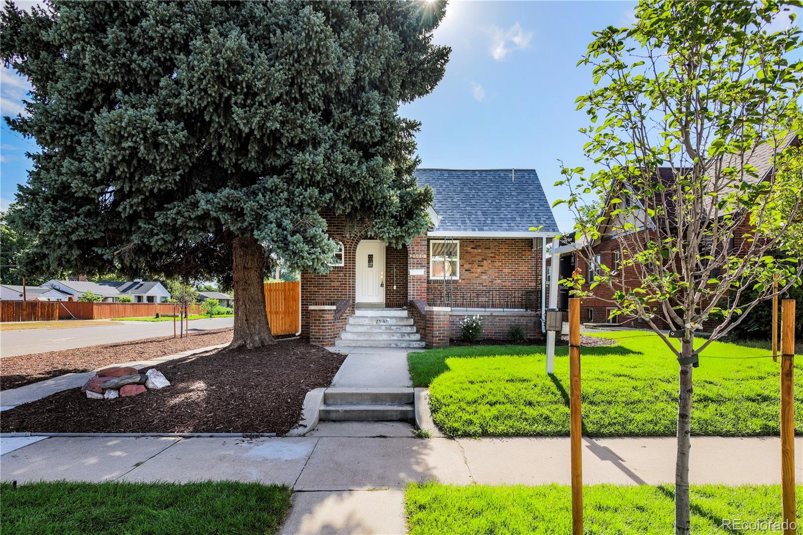 2590 Grape St, Denver, CO 80207