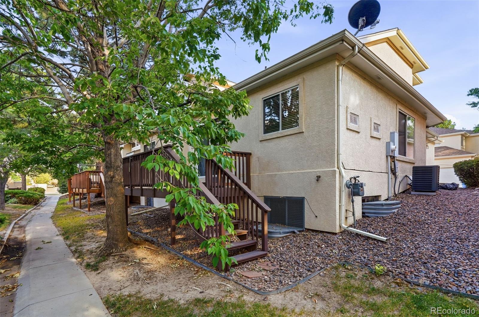 12471 E Caspian Dr, Aurora, CO 80014