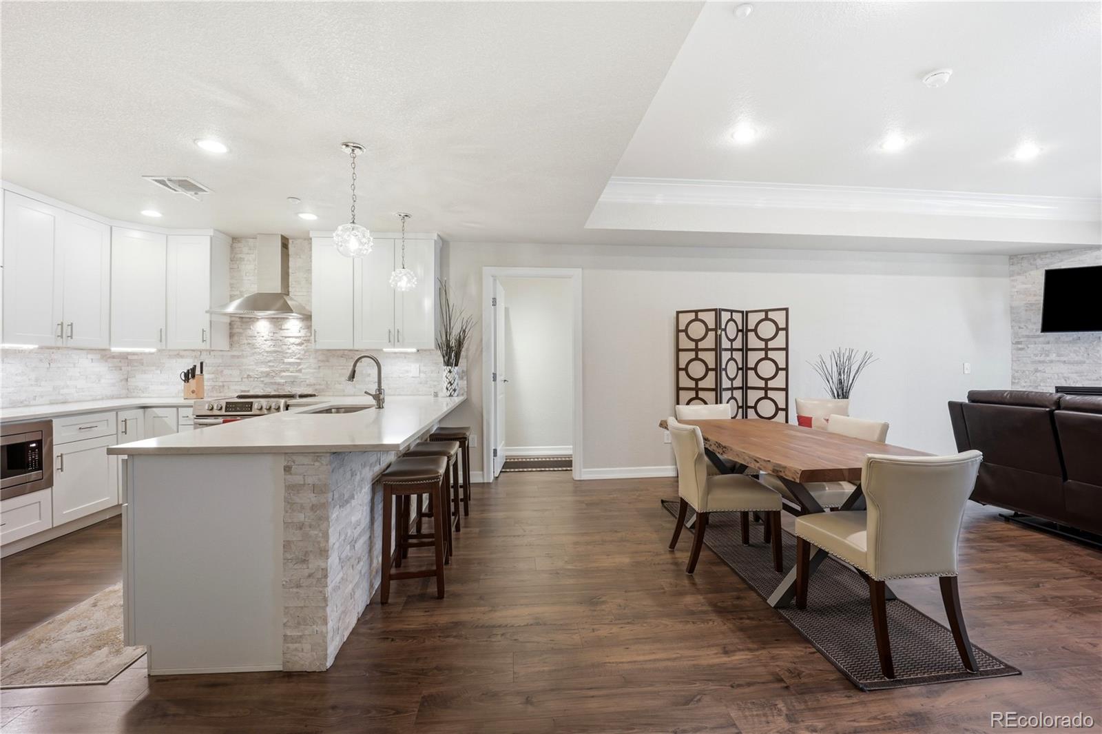 2200 S University Blvd #307, Denver, CO 80210