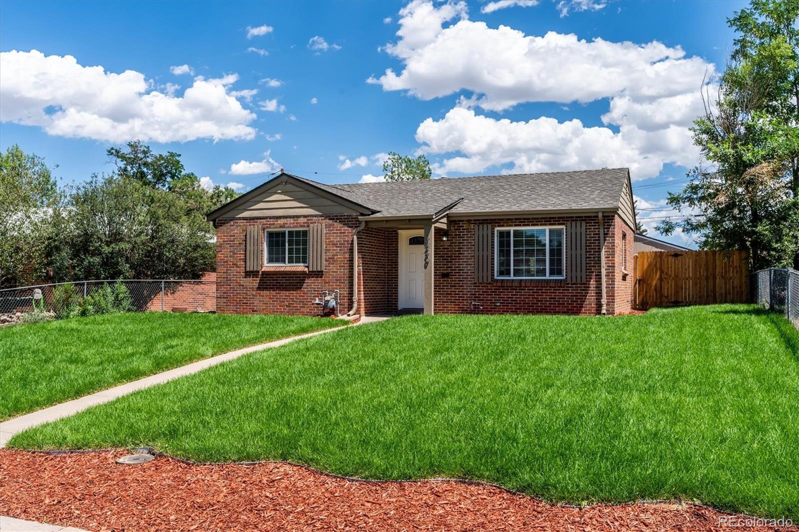 3230 Magnolia St, Denver, CO 80207