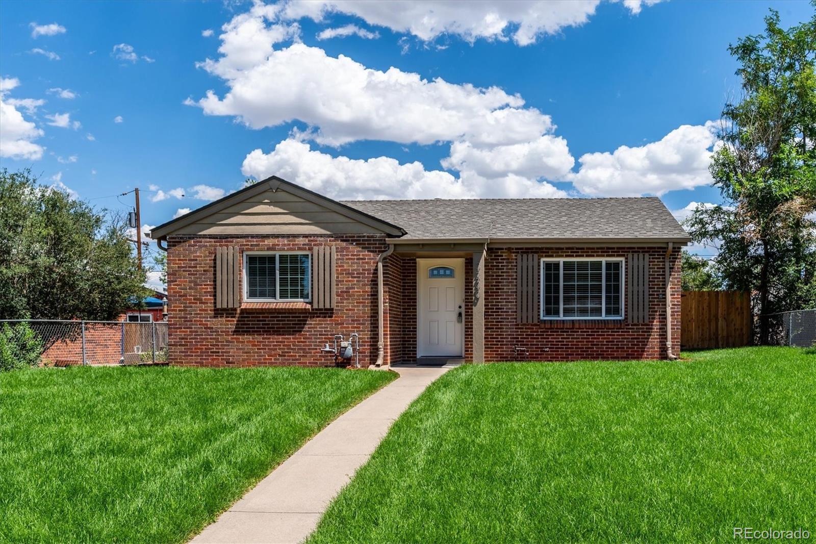 3230 Magnolia St, Denver, CO 80207