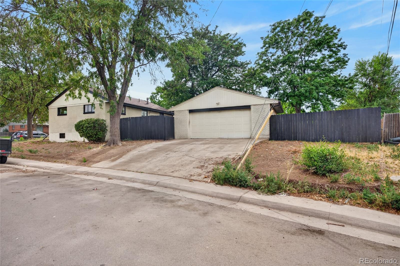 1343 Lipan Dr, Denver, CO 80221
