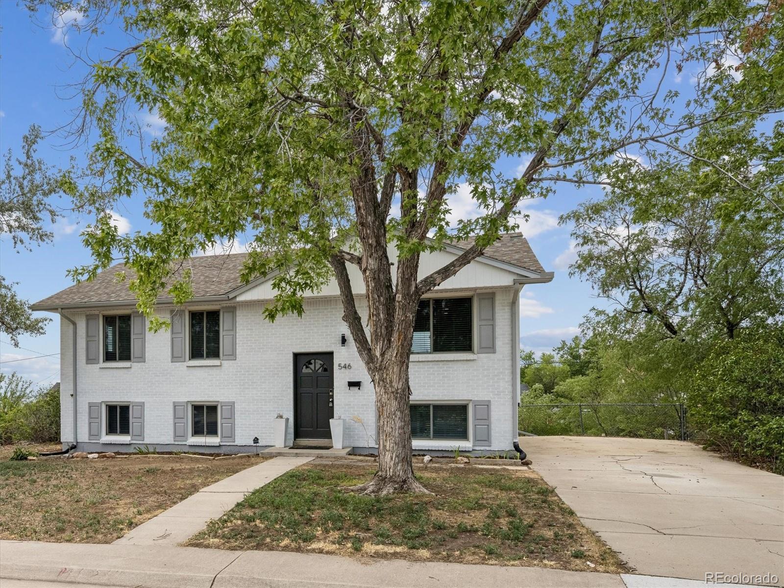 546 Leona Dr, Denver, CO 80221