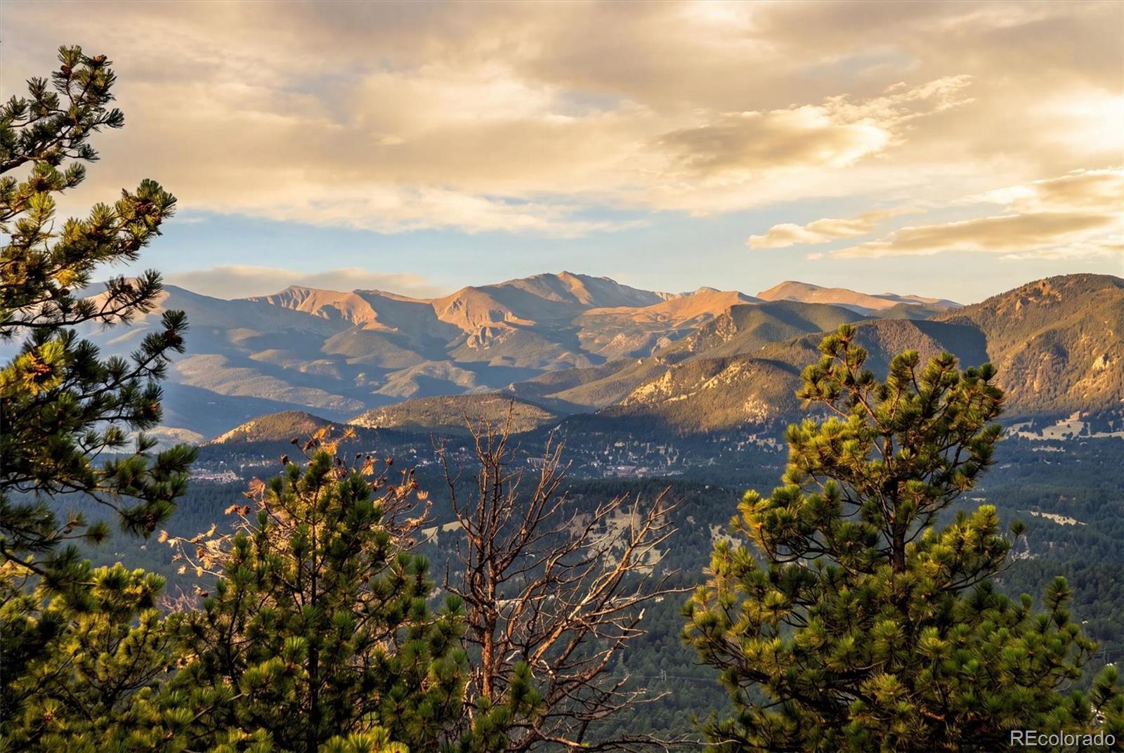 1893 Montane Dr, Golden, CO 80401