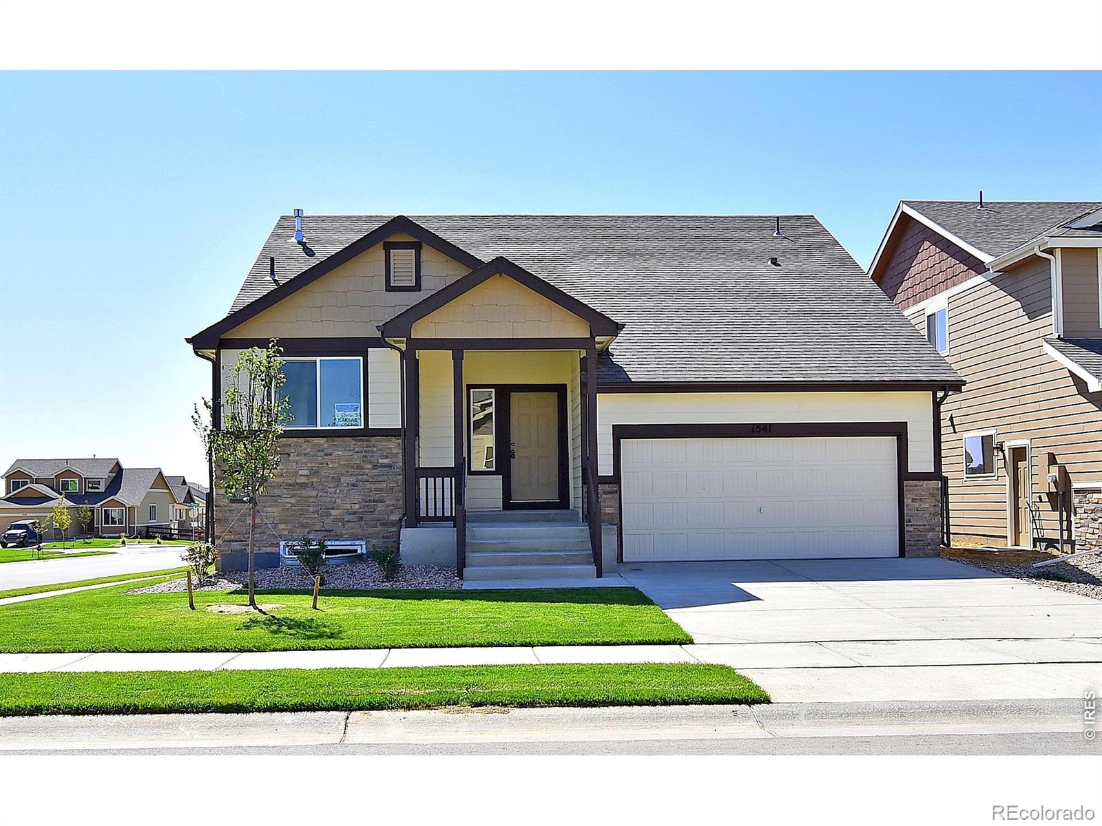 2407 Blissful Ln, Johnstown, CO 80534