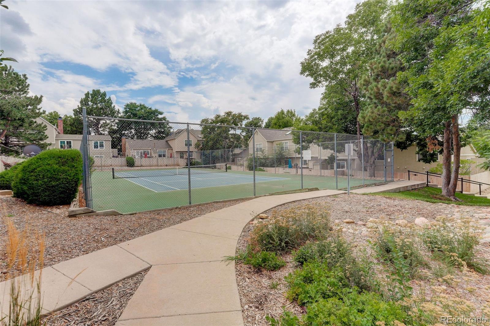 1295 S Zeno Cir #C, Aurora, CO 80017