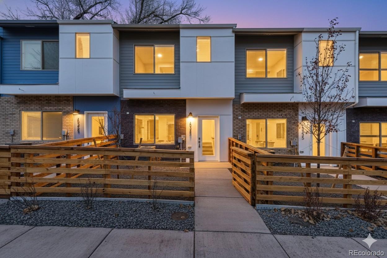15313 W 69th Ave, Arvada, CO 80007