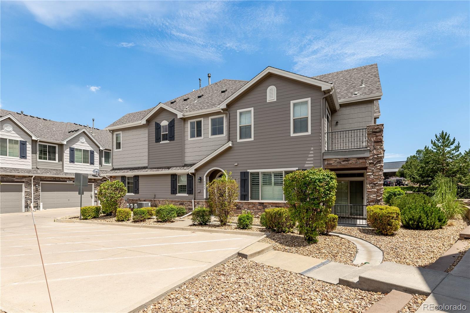 9068 E Phillips Dr, Englewood, CO 80112