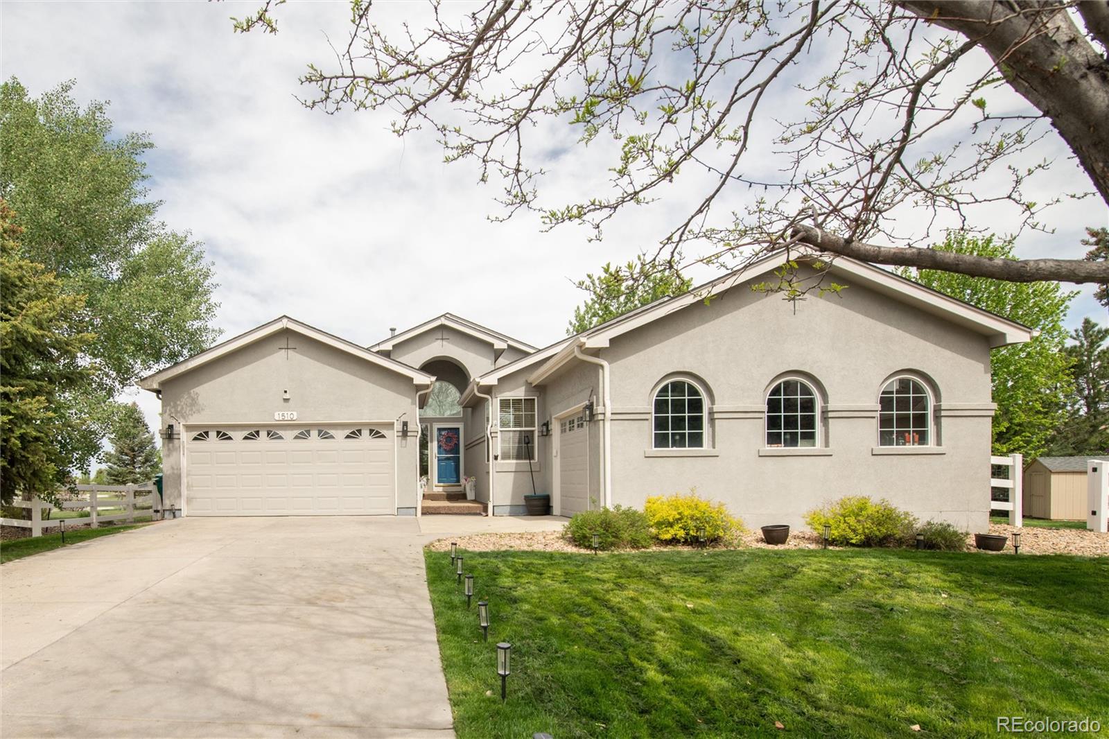 1510 S De Gaulle Cir, Aurora, CO 80018
