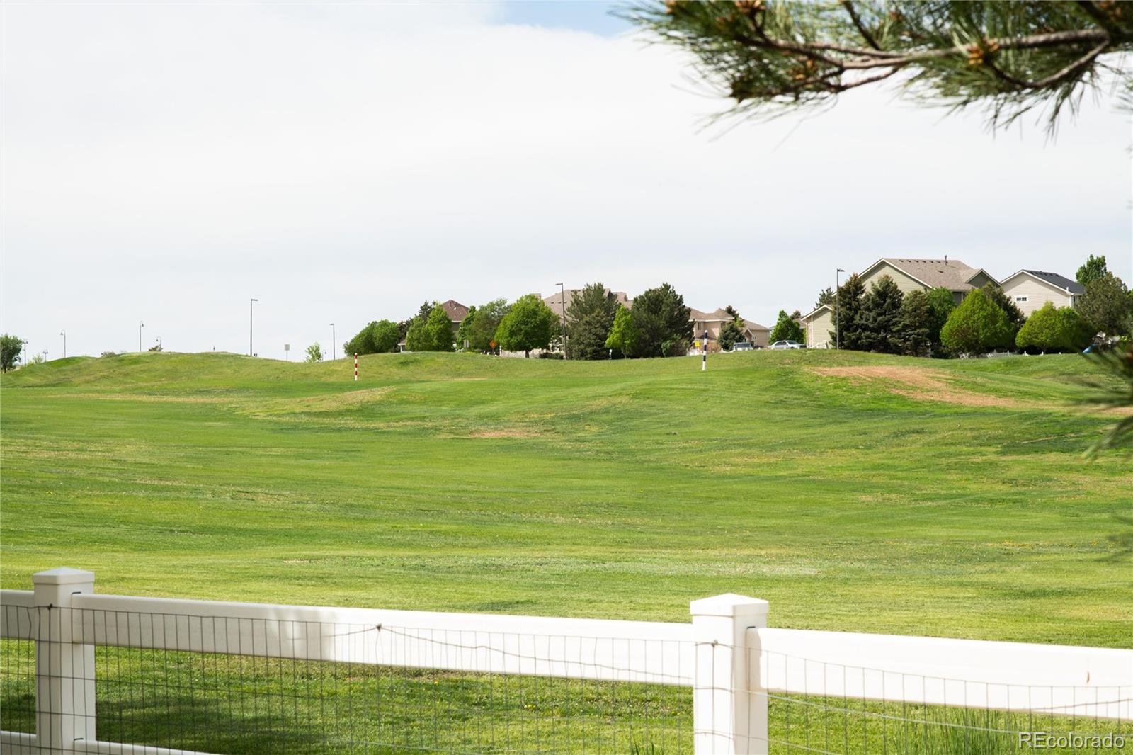 1510 S De Gaulle Cir, Aurora, CO 80018