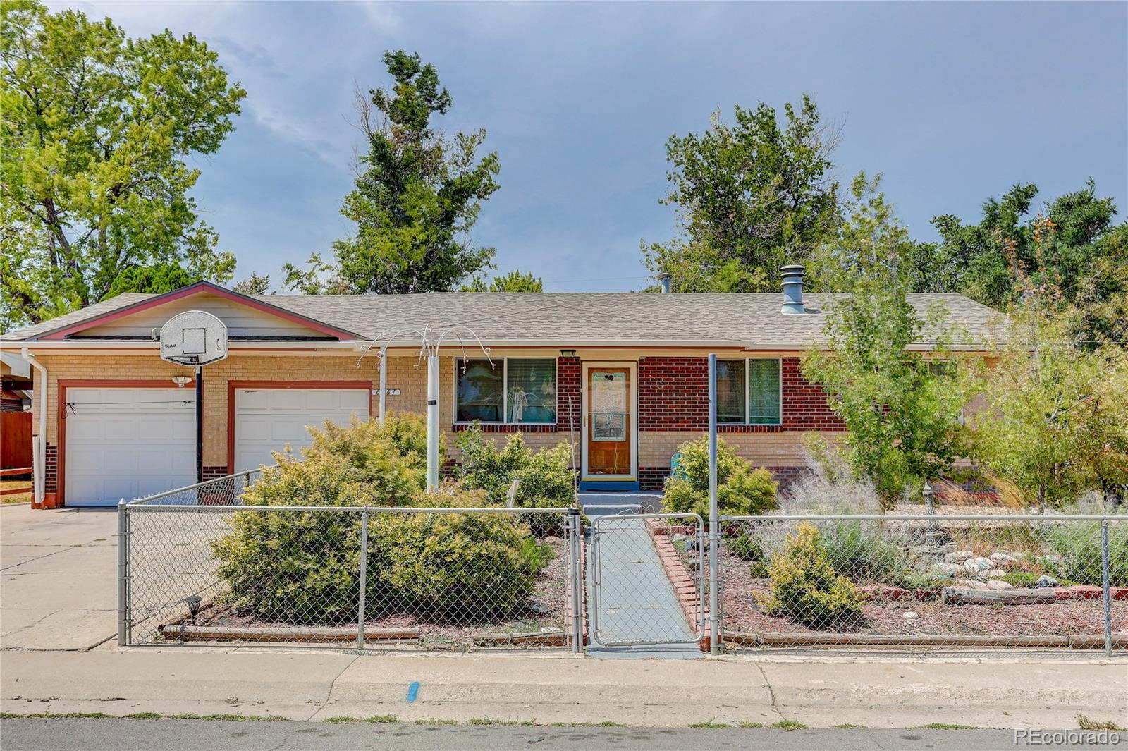 6861 Ivy St, Commerce City, CO 80022