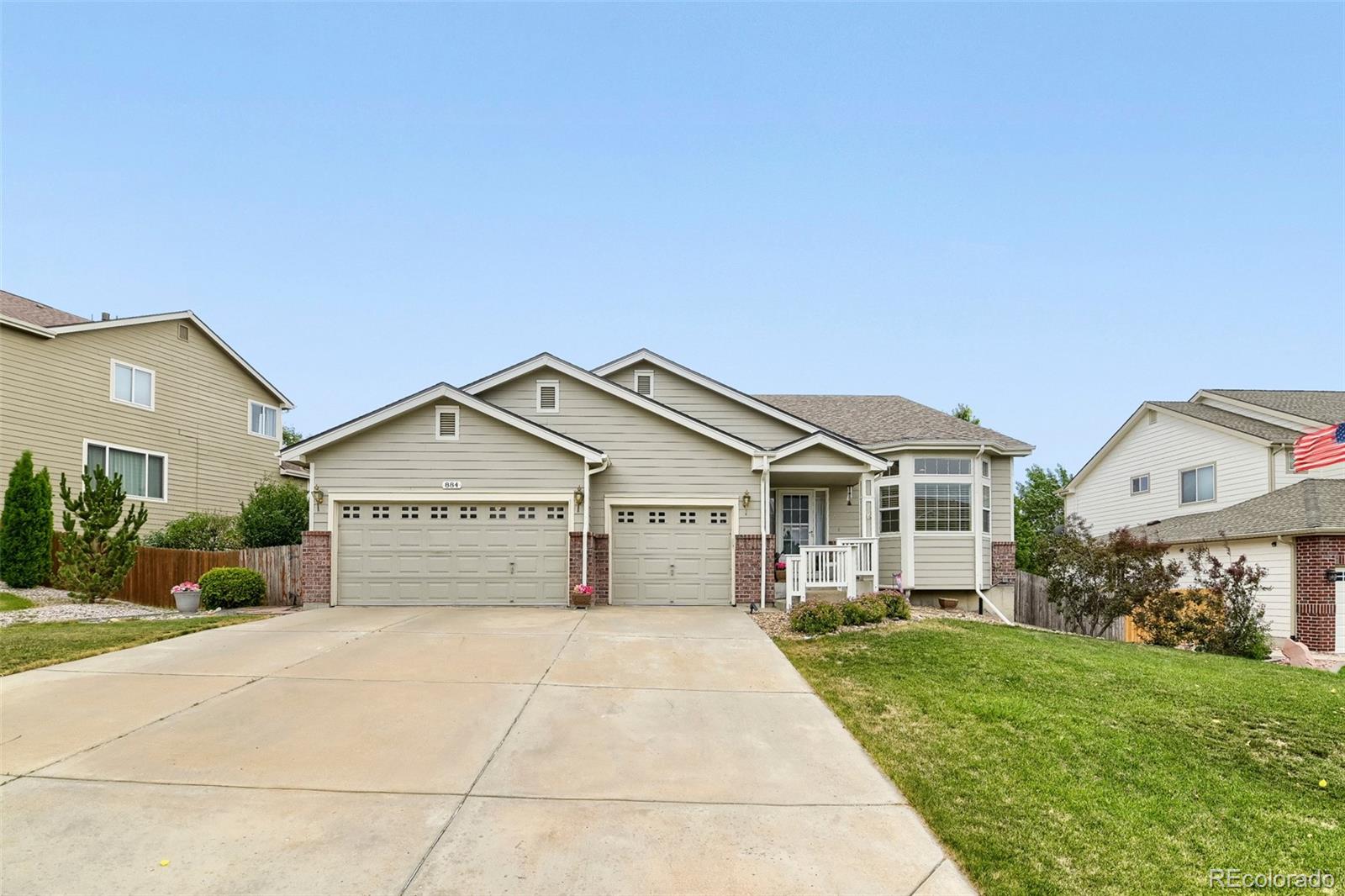 884 Taylor Ln, Erie, CO 80516