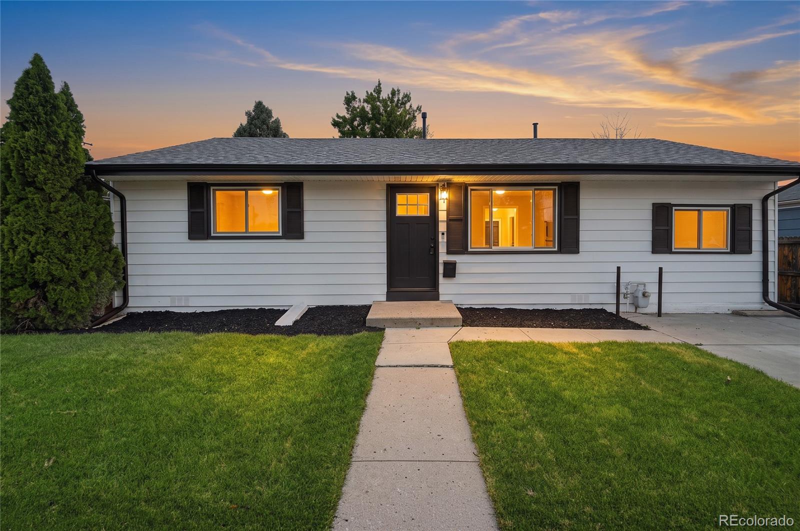 2711 S Linley Ct, Denver, CO 80236