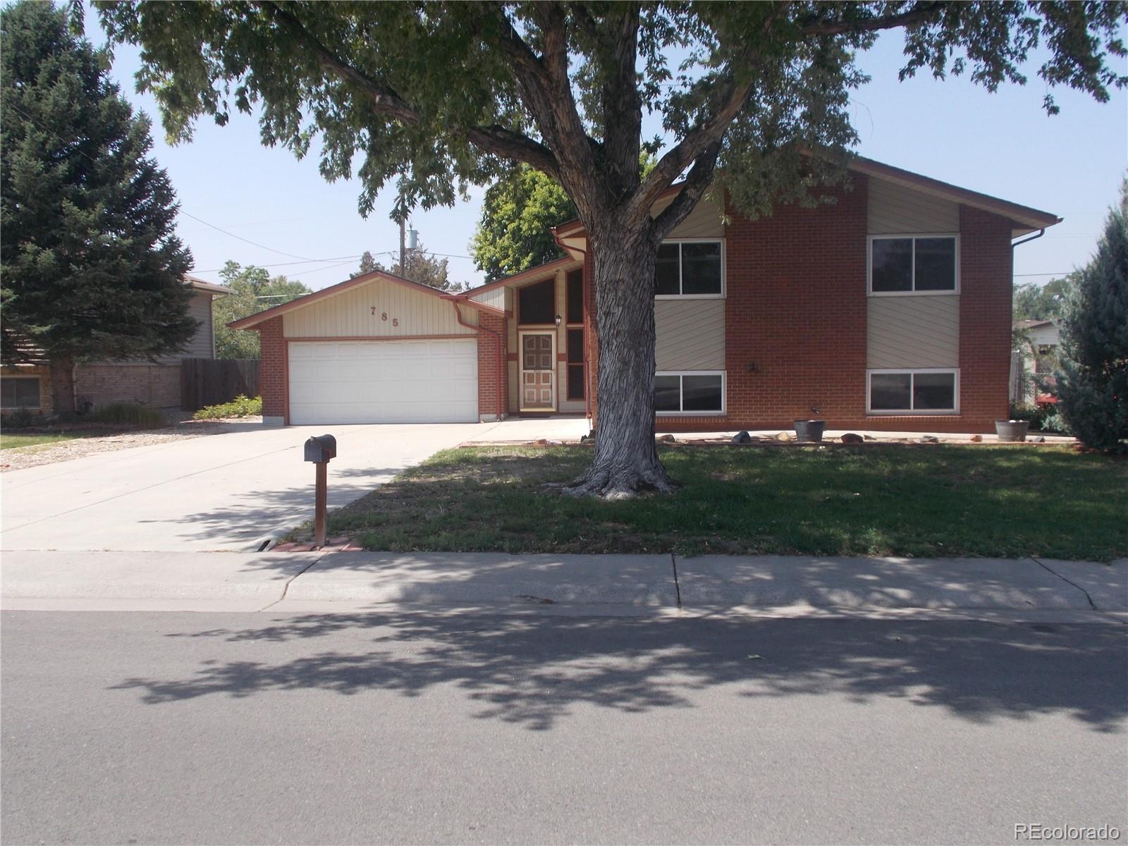 785 S 9th Ave, Brighton, CO 80601