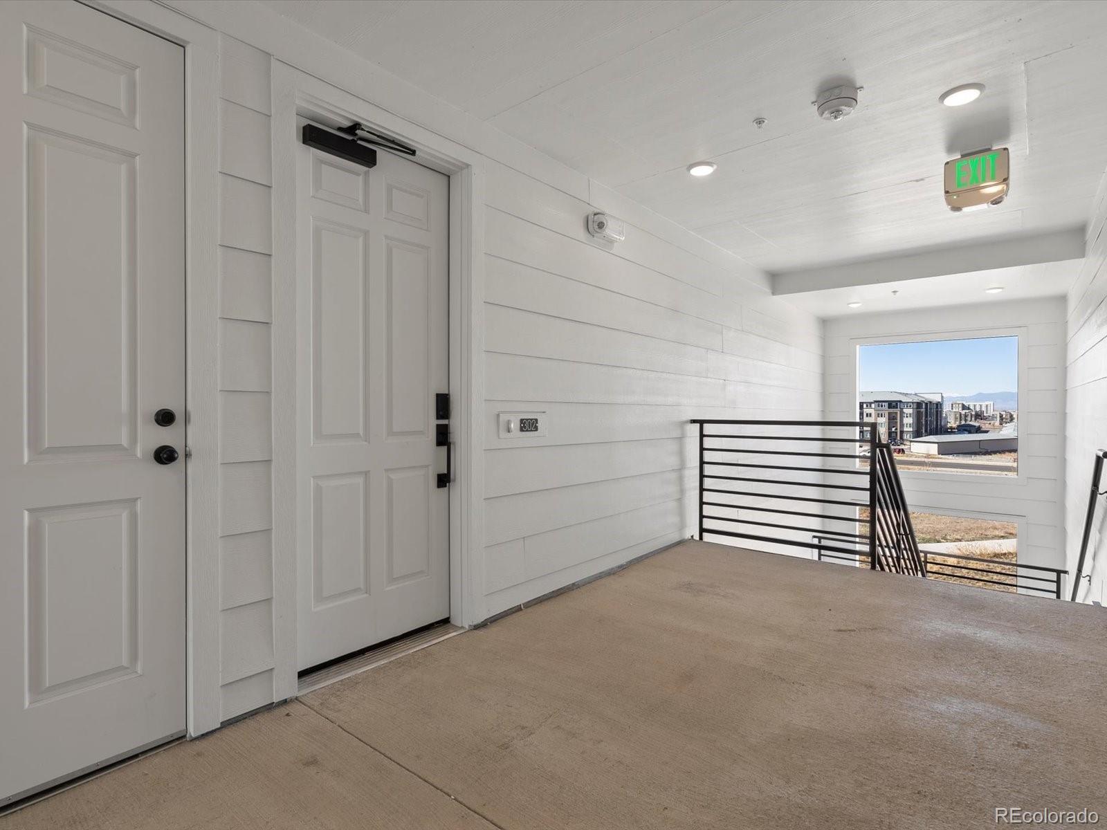 6153 N Ceylon St #302, Denver, CO 80239