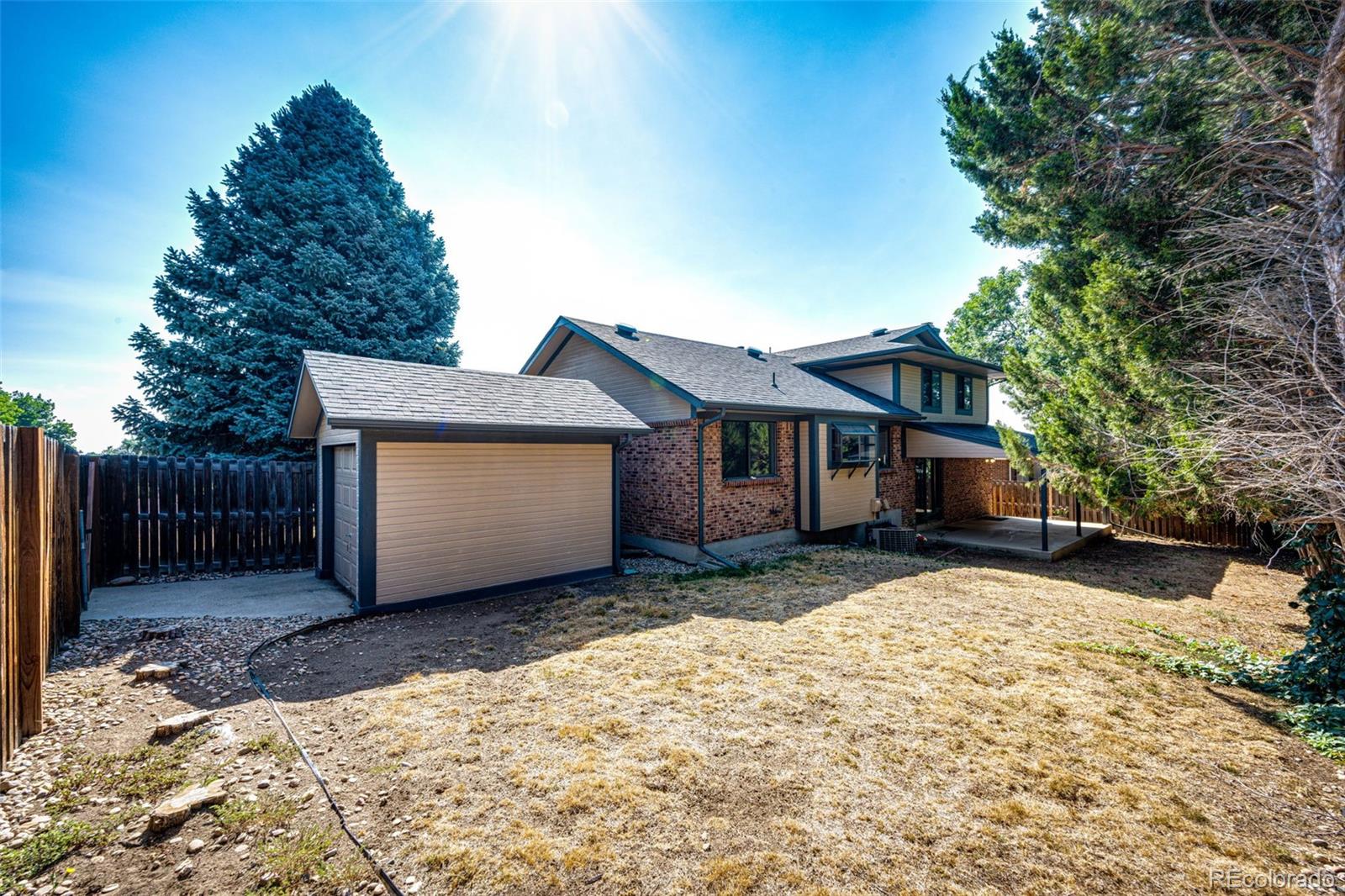 2303 S Eldridge Ct, Lakewood, CO 80228