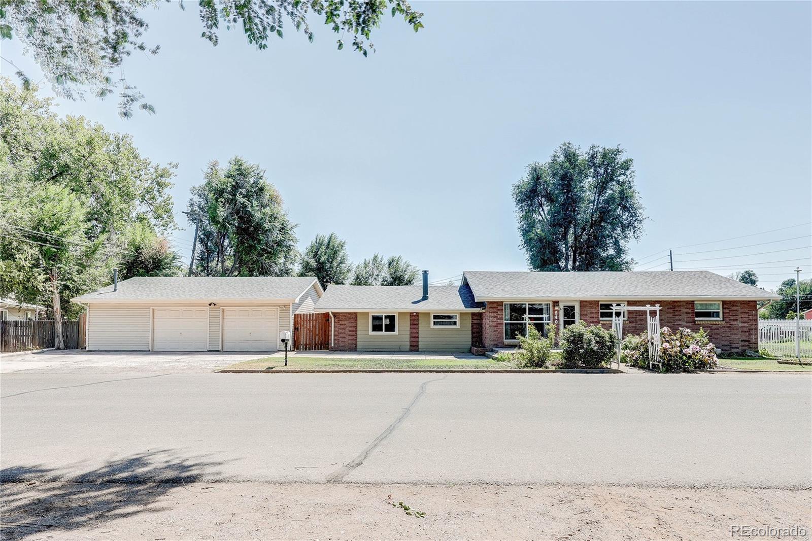 240 22nd Avenue Ct, Greeley, CO 80631