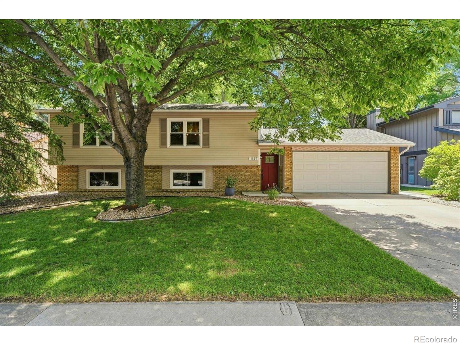 1125 Stratborough Ln, Fort Collins, CO 80525