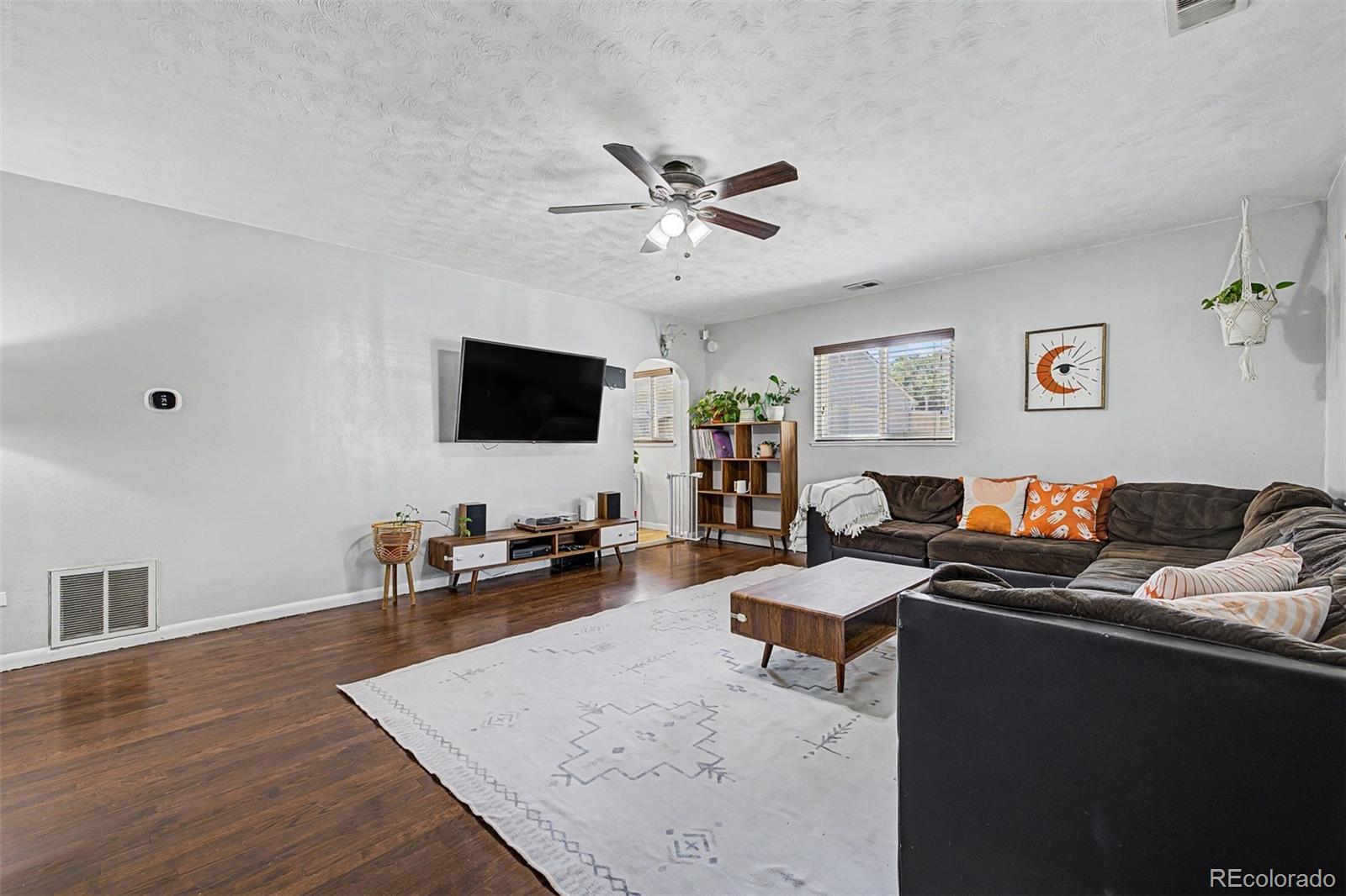 5480 Niagara St, Commerce City, CO 80022