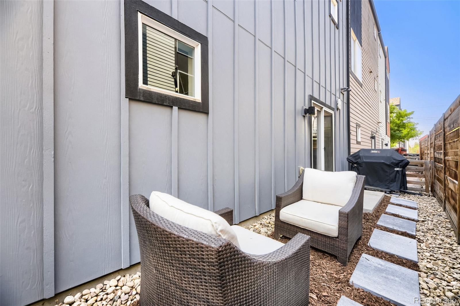 5556 W 10th Pl, Denver, CO 80214