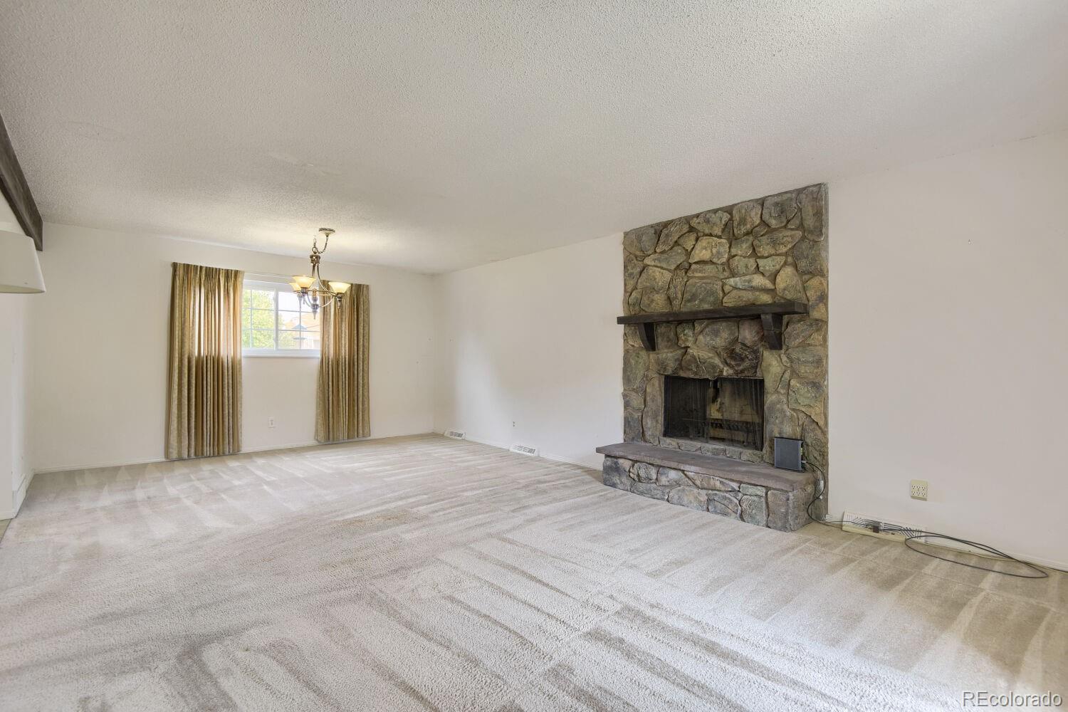 9047 E Chenango Ave, Greenwood Village, CO 80111