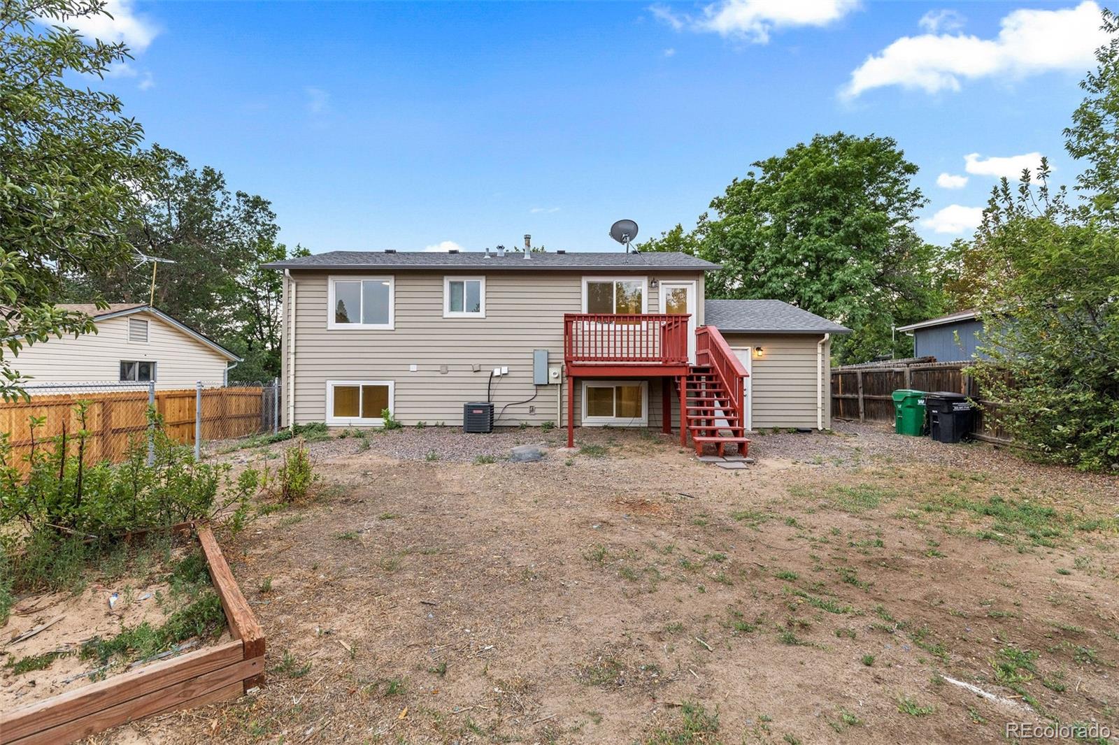 2882 S Mobile St, Aurora, CO 80013